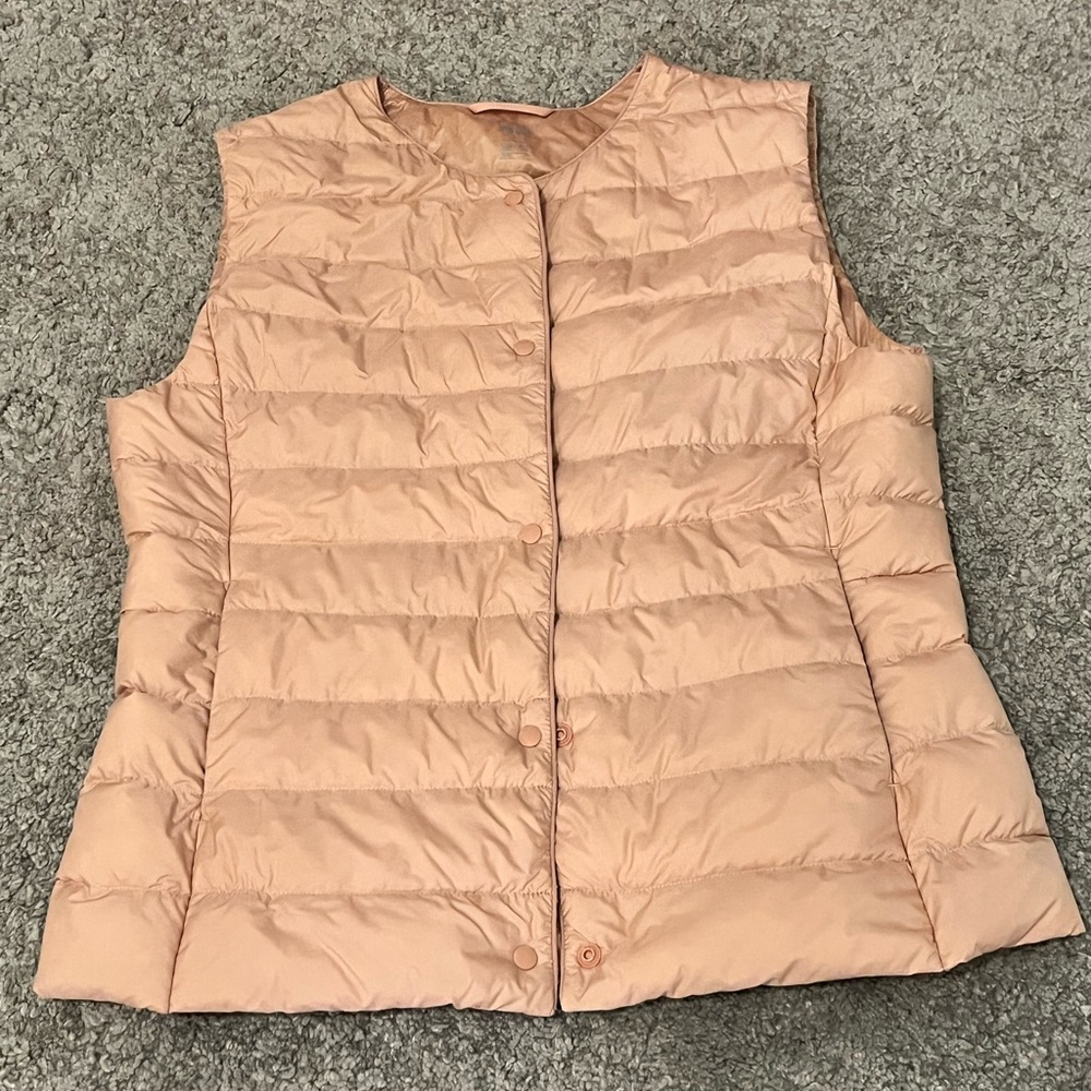 UNIQLO ultra light down light pink vest jacket